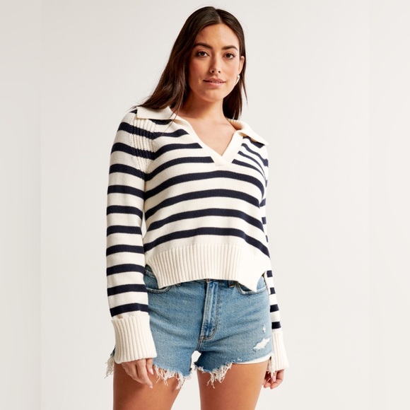 Abercrombie & Fitch Curve Love Mid Rise Mom Denim Short - Picture 6 of 7